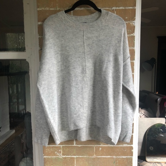 Vince Camuto Sweaters - ✨NWT Soft Vince Camuto Sweater